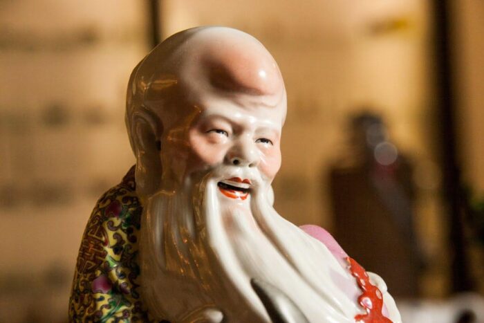 Статуетка порцелянова «Лао Цзи на журавлі»  - фото 5
