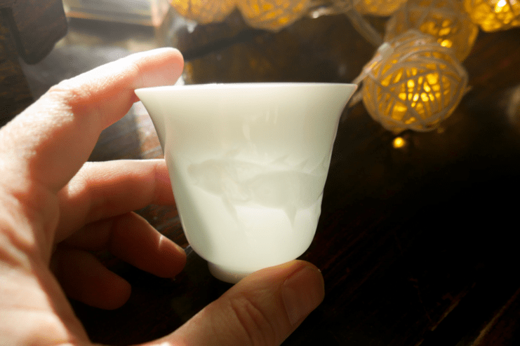 Чашка фарфоровая «Барельефный рисунок»