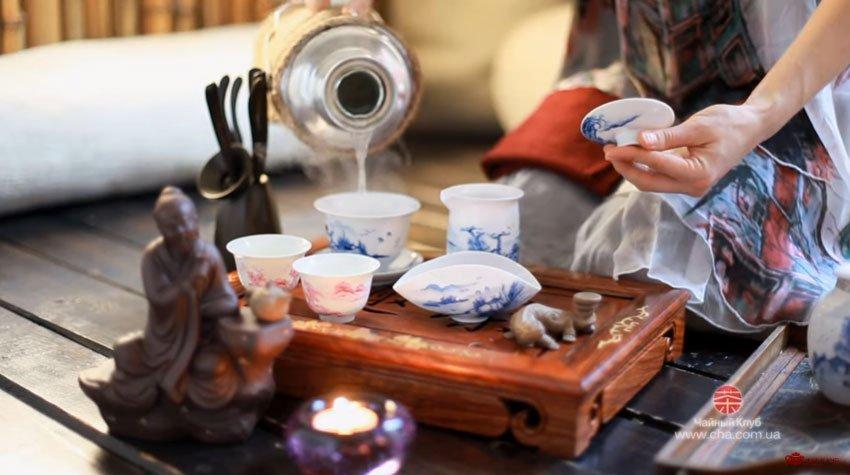 You are currently viewing Заваривание коллекционного китайского чая в гайвани