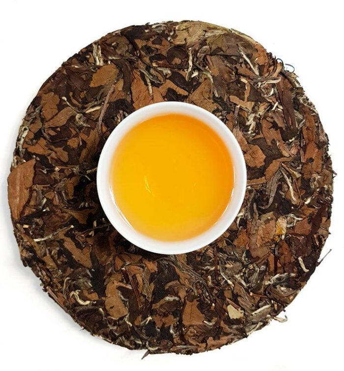 Білий пресований чай "Лао Бай Ча Бін" 2018р (№600)
