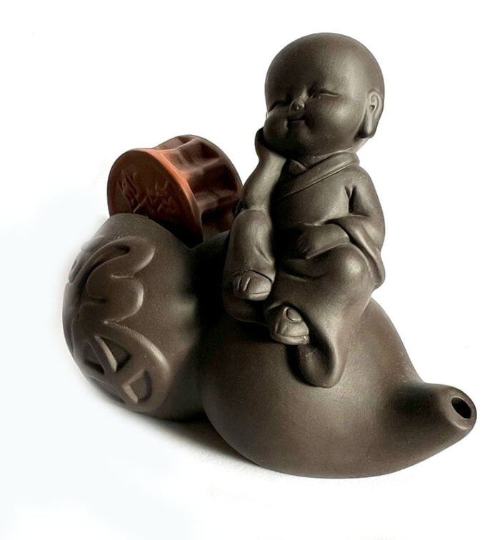 Чайна фігурка – Ча Шень. Монах на тикві горлянці.  - фото 3