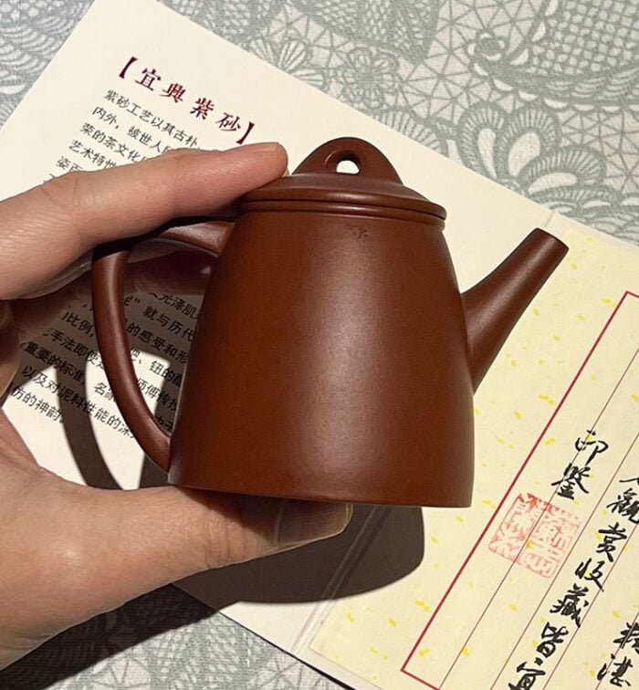 Чайник из исинской глины формы Ши Пяо, красный «Каменный ковш»  - фото 8