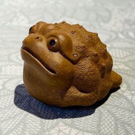 Трёхлапая жаба из глины хуан ни  - фото