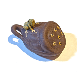 Tea pets “Frog Fountain”, frog on a lotus box  - фото